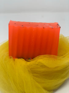 Wild Peach Poppy 5oz Honey Soap w/ Exfoliating Bag